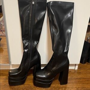 Wetkiss Black Platform stacked Knee-High Boots